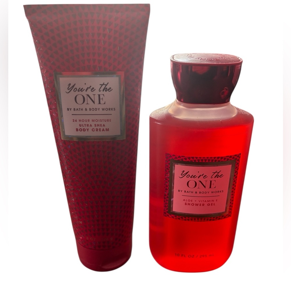 New- 2 piece gift set-BATH & BODY WORKS “YOU'RE THE ONE” body cream & shower gel